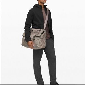lululemon early embark duffel
